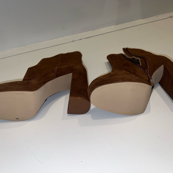 Steve Madden Suede Boots - Picture 3 of 3